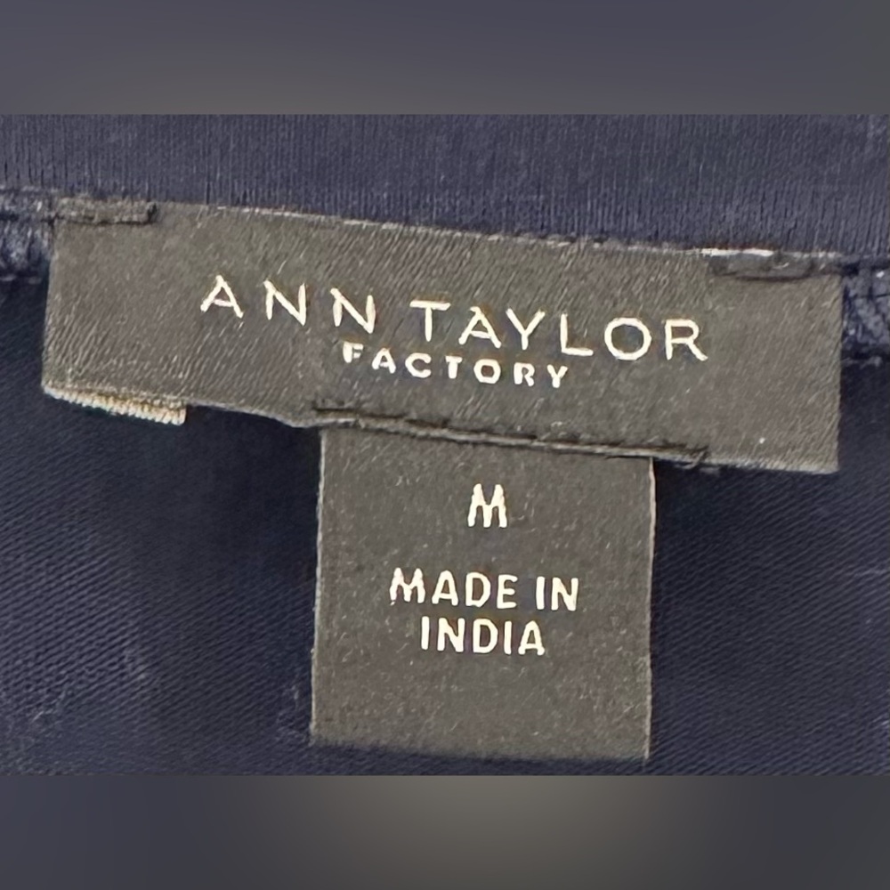 Ann Taylor Factory Mixed Media Navy Top M - Picture 5 of 6